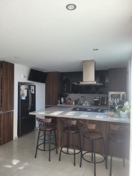 Casa en venta en Cañadas del Arroyo, Corregidora — foto 2 de 16