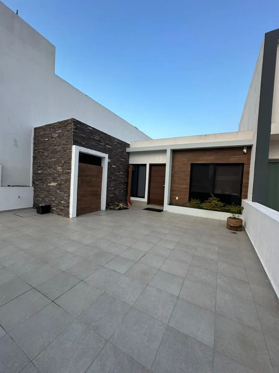 Casa en venta en Lomas de la Rioja, Alvarado — foto 1 de 9