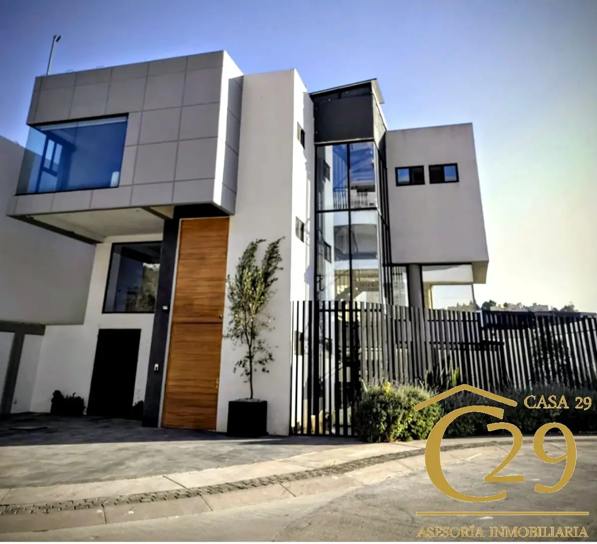 Casa en venta en Bosque Real, Huixquilucan — foto 1 de 25