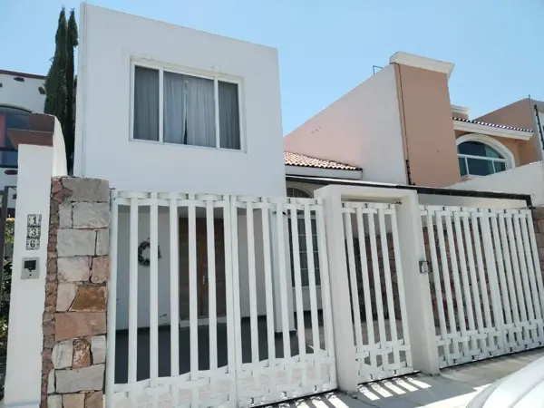 Casa en Venta en Arboledas del Parque, Querétaro | Vista Panorámica | Privada con Seguridad | 3 Recá — foto 1 de 46