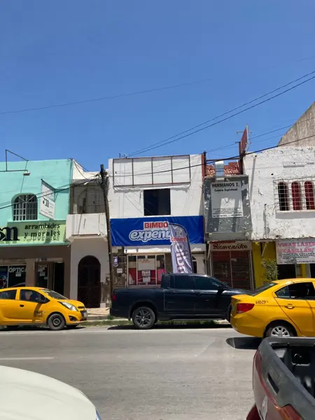 Local Comercial Centrico en planta alta, Av. juarez a una cuadra de Plaza Mayor.