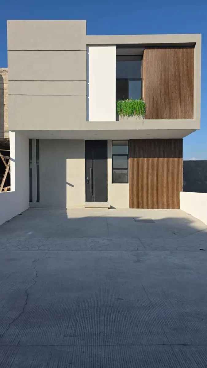 Casa en venta en Jardines del Llano, Villa de Álvarez — foto 1 de 18
