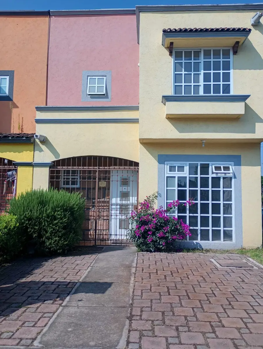 Casa en venta en Hacienda del Valle II, Toluca — foto 1 de 24