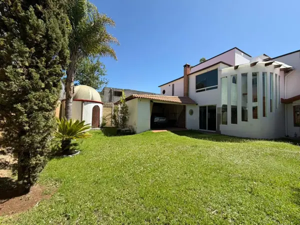 Casa en venta con amplio jardín en esquina Apizaco, Tlaxcala