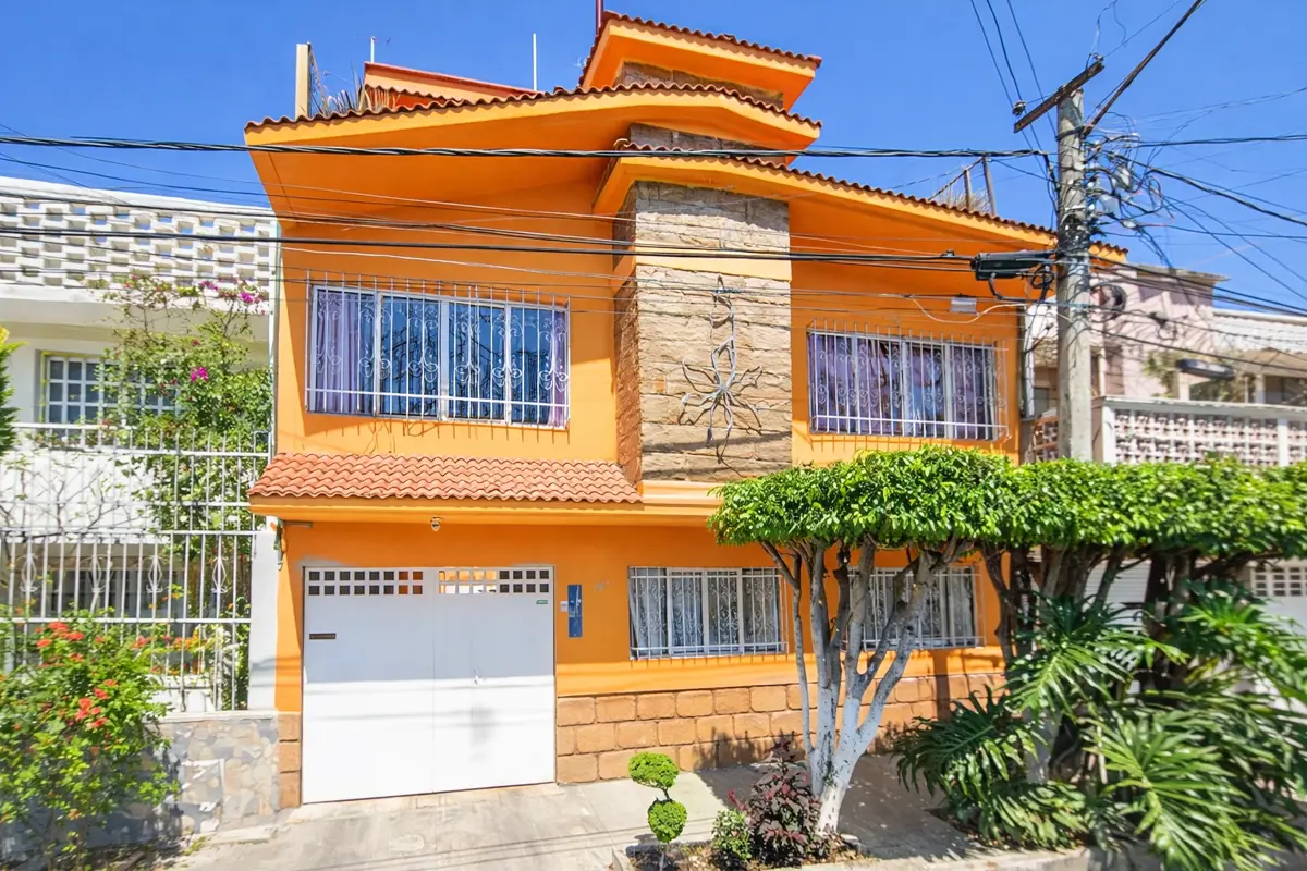 Casa en venta en Agua Azul, Nezahualcóyotl — foto 1 de 17