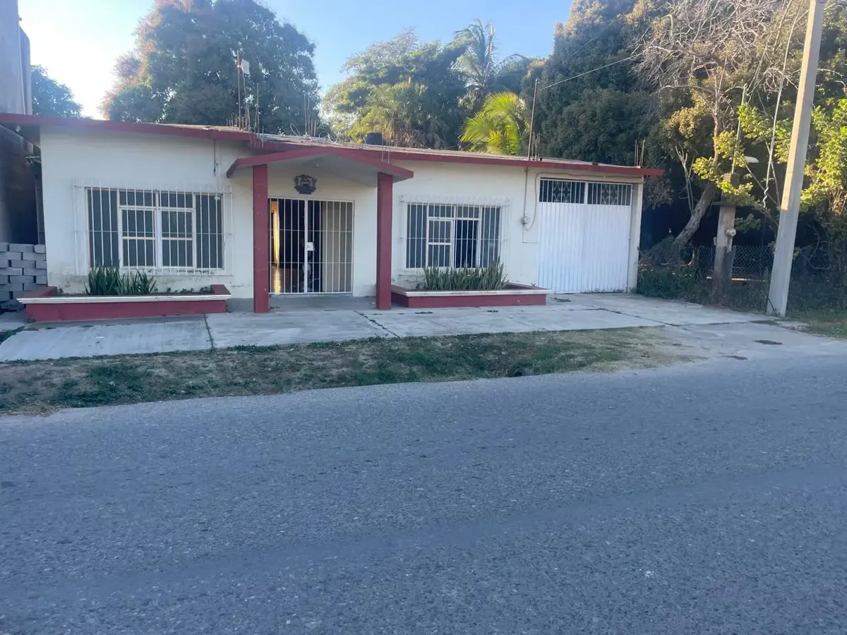 Casa en venta en Lázaro Cárdenas, Unión Hidalgo — foto 1 de 17