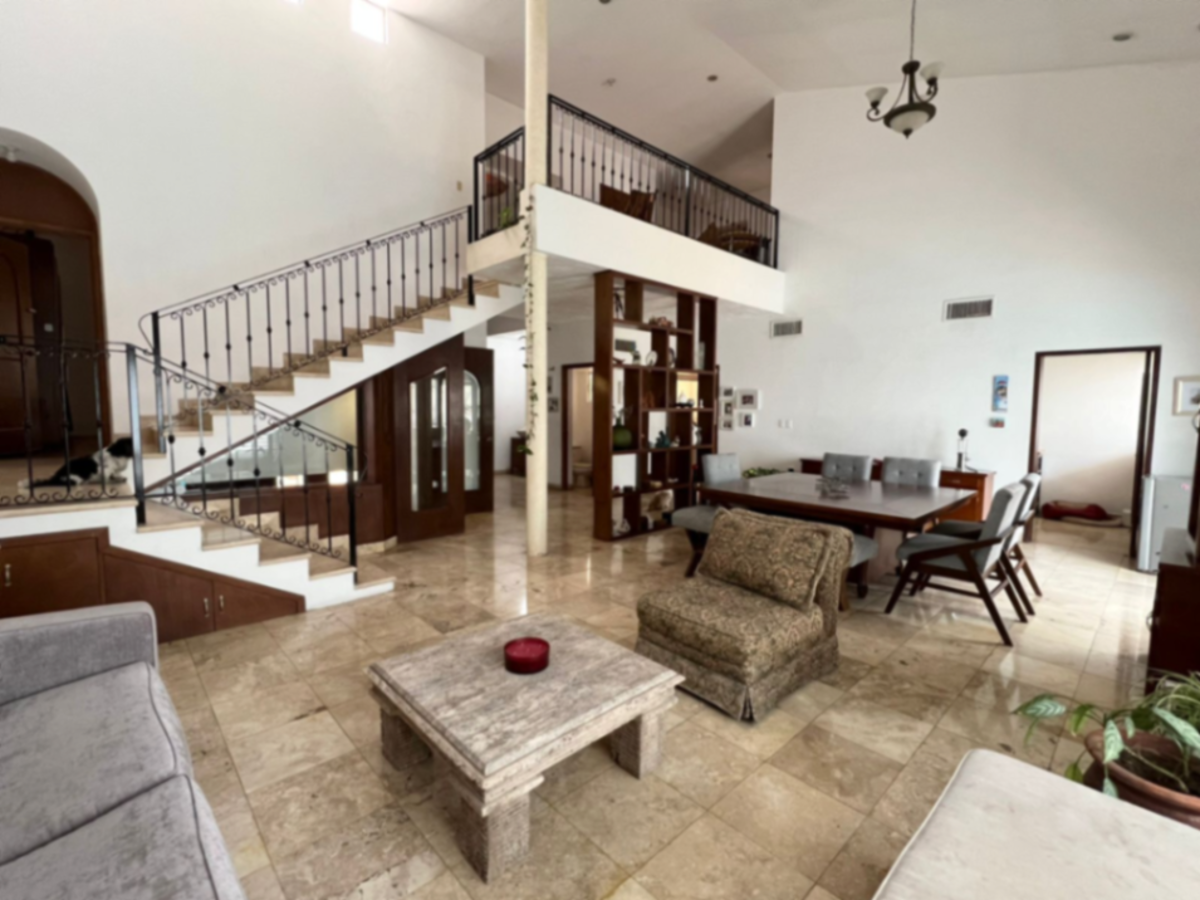 Vista 2 de Casa en Venta en Bugambilias, Torreón, Coahuila de Zaragoza