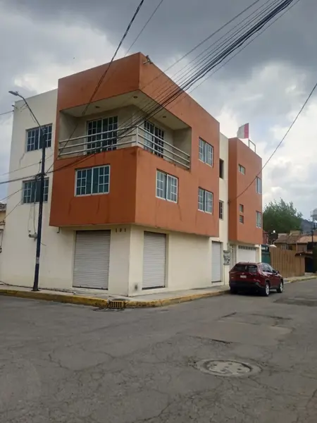 SE VENDE EDIFICIO EN LA COLONIA CARLOS HANK GONZALEZ