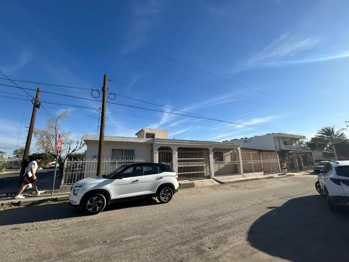 Oficina en renta en Ley 57, Hermosillo — foto 1 de 15