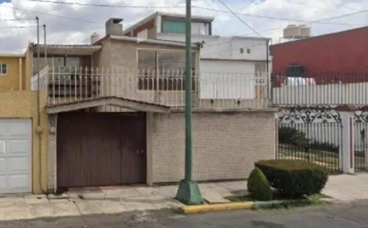 Casa en venta en Morelos 1a Sección, Toluca — foto 1 de 24