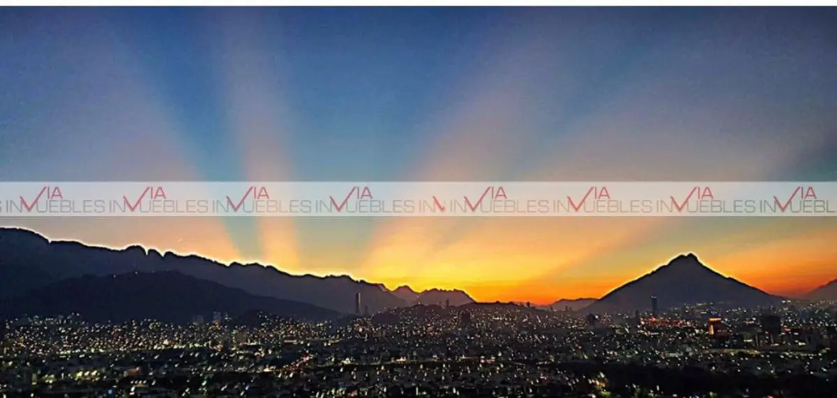 Casa en venta en Las Águilas, Guadalupe — foto 1 de 8