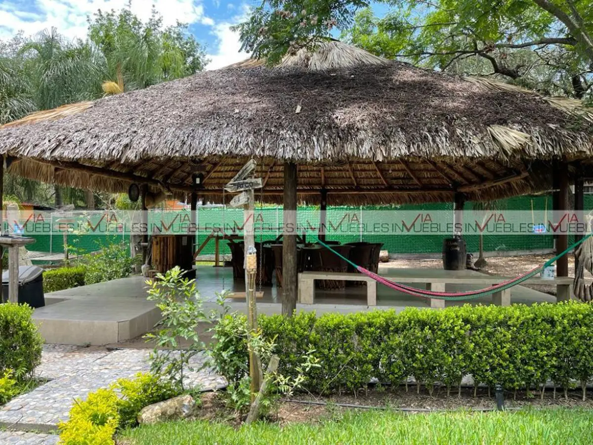 Casa en venta en Montemorelos Centro, Montemorelos — foto 1 de 8