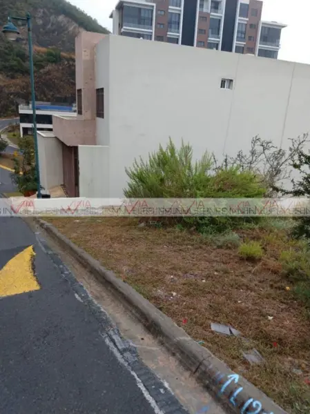 Terreno en venta en Lomas de Montecristo, Monterrey — foto 2 de 8