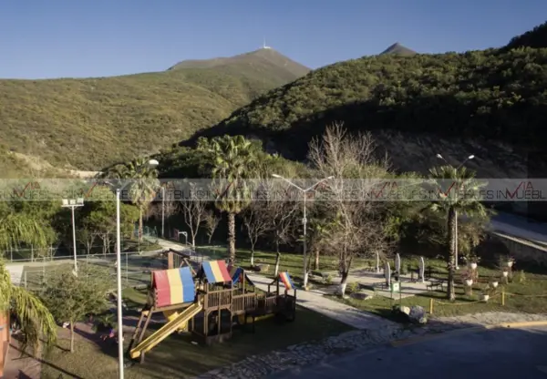 Terreno en venta en Las Águilas, Guadalupe — foto 2 de 9