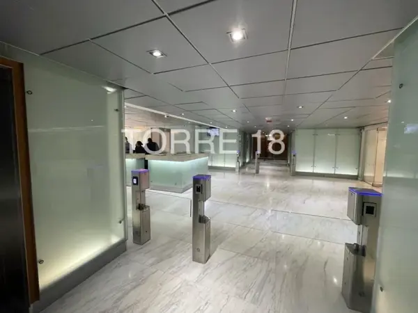 OFICINA EN RENTA BOSQUE DE LAS LOMAS DE 380 M2 ACONDICIONADA