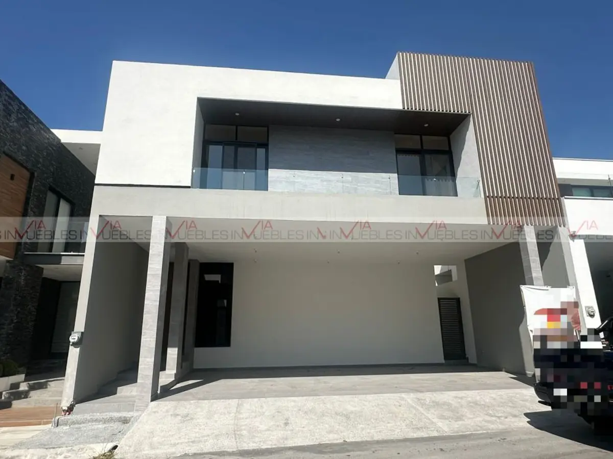 Casa en venta en El Uro, Monterrey — foto 1 de 15