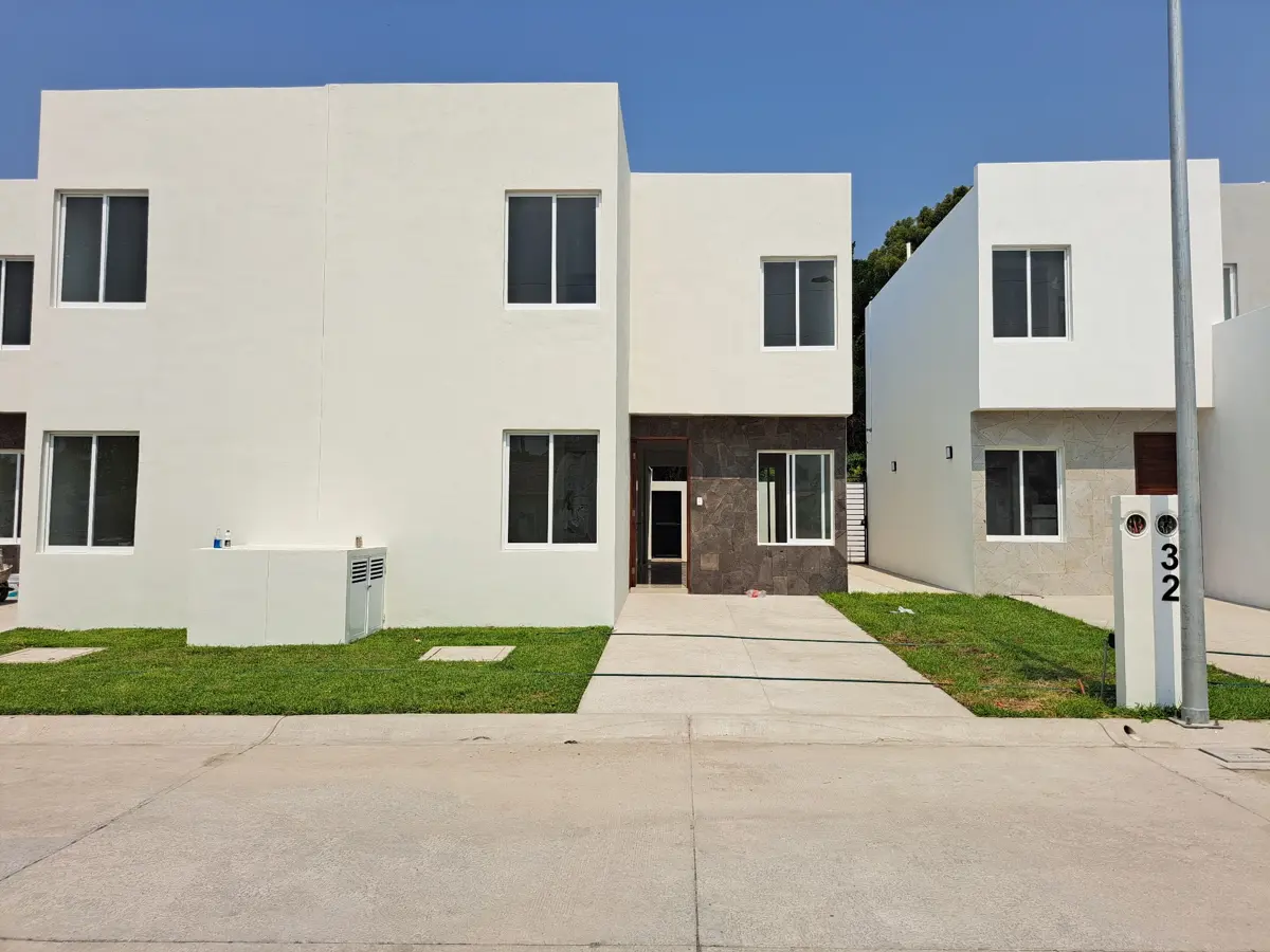 Casa en venta en Bugambilias, Manzanillo — foto 1 de 13