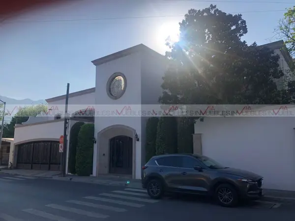 Casa en venta en Del Valle, San Pedro Garza García — foto 2 de 24