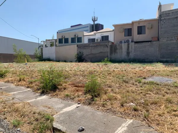 Terreno en venta en Bosques del Nogalar, San Nicolás de los Garza — foto 3 de 9
