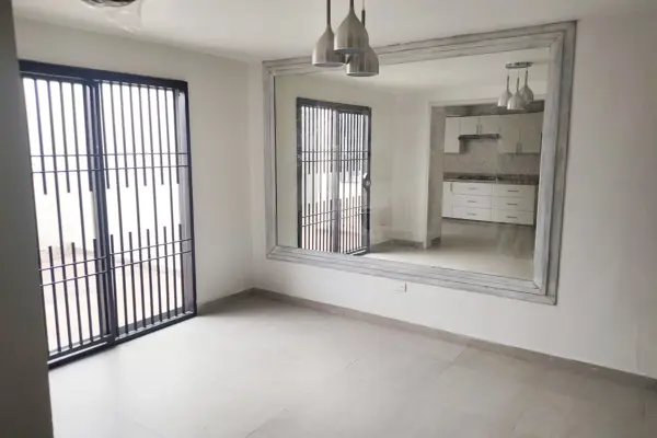 Casa en venta en Villa Fundadores, Saltillo — foto 3 de 10