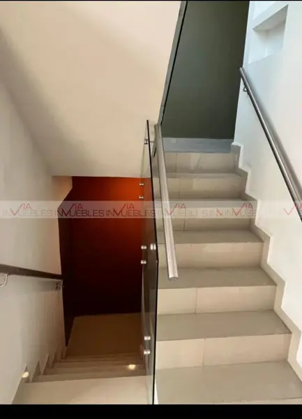 Casa en venta en Las Puentes Sector 8, San Nicolás de los Garza — foto 3 de 9