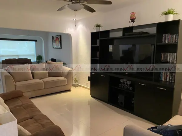 Casa en venta en Las Águilas, Guadalupe — foto 2 de 22