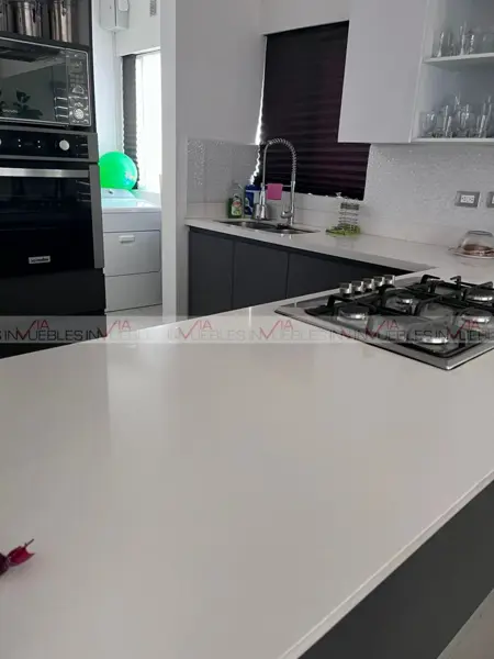 Casa en venta en Porto Cumbres, García — foto 2 de 10