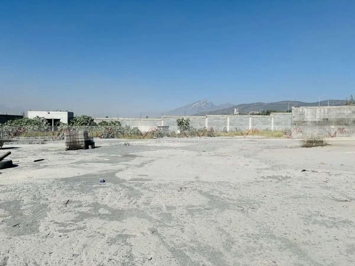 Terreno en renta en Micro Empresarios, Santa Catarina — foto 1 de 8