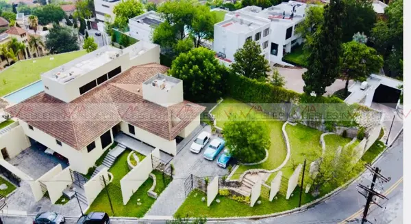 Casa en venta en Jardines Coloniales, San Pedro Garza García — foto 3 de 9