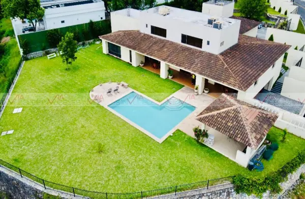 Casa en venta en Jardines Coloniales, San Pedro Garza García — foto 2 de 9