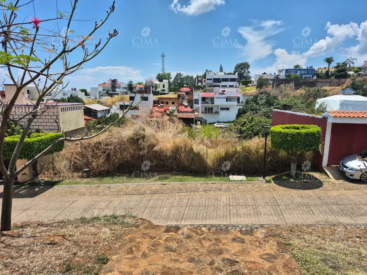 Terreno en venta en Lomas de Tzompantle, Cuernavaca — foto 1 de 5