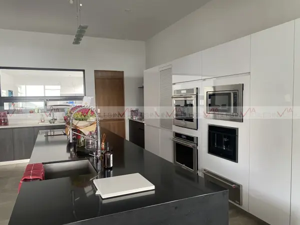 Casa en venta en Valle de San Ángel Sect Español, San Pedro Garza García — foto 3 de 9