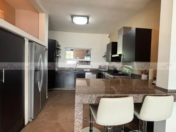 Casa en renta en Colinas del Valle, Monterrey — foto 2 de 8