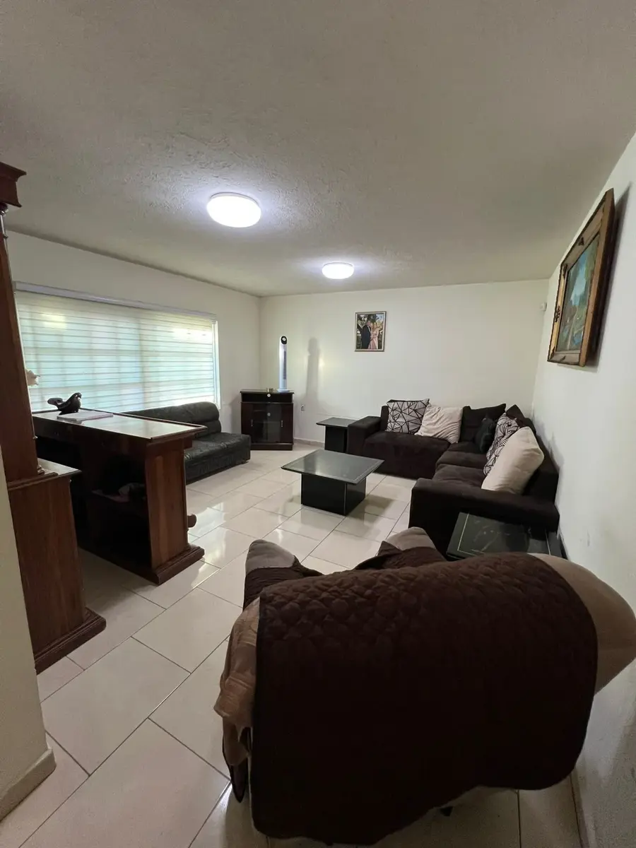 Casa en venta en El Rosario, León — foto 1 de 13