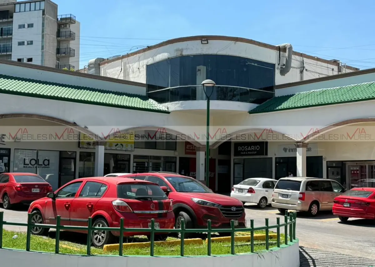 Plaza Los Nogales - Miravalle Plaza Los Nogales - Miravalle