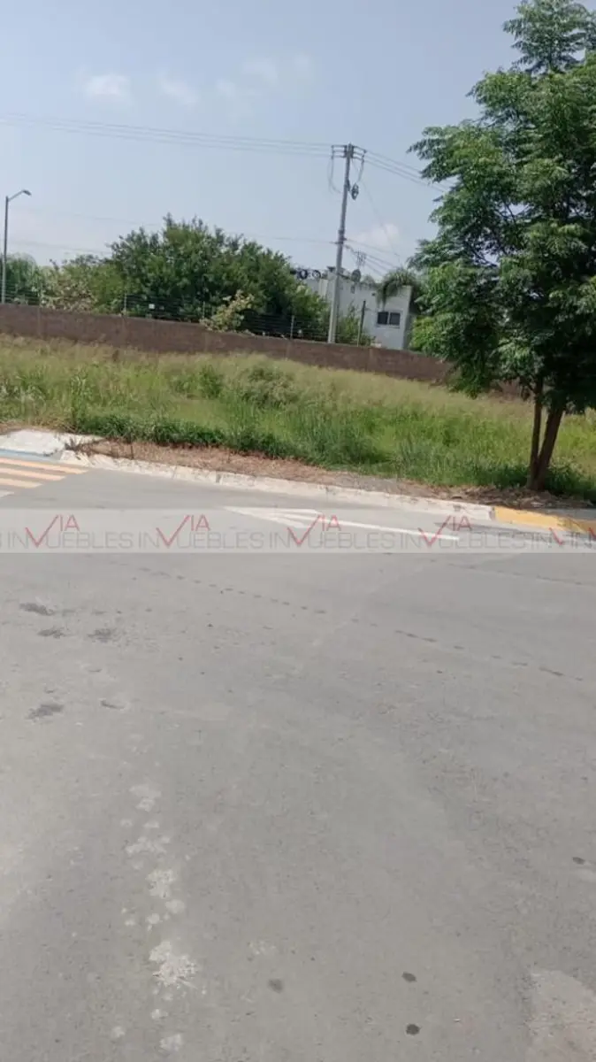 Terreno en venta en Bosques de las Misiones Sector Encino, Santiago — foto 1 de 13