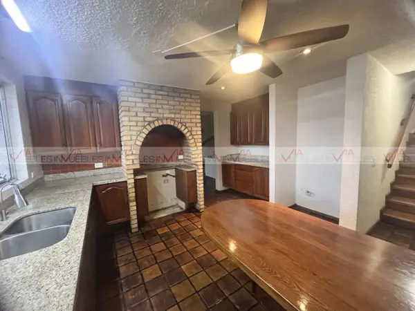 Casa en venta en Valle de San Ángel Sect Español, San Pedro Garza García — foto 2 de 10