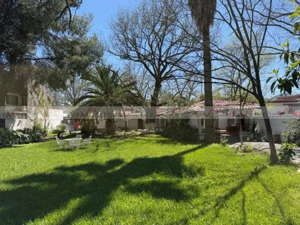 Casa en venta en García Centro, García — foto 2 de 21