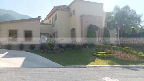 Casa en venta en Portal del Huajuco, Monterrey — foto 2 de 20