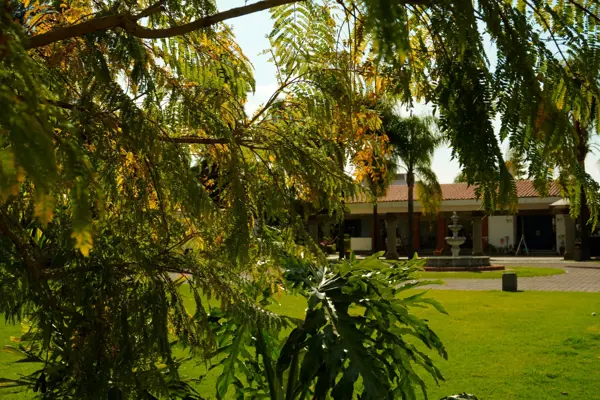 casa en venta de un solo nivel Zavaleta Puebla con 5,000 m² de terreno | Residencia de lujo
