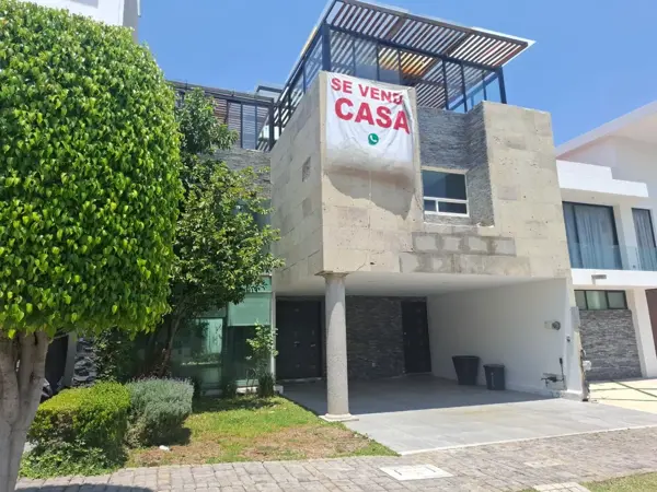 Casa en venta en Lomas de Angelópolis, San Andrés Cholula — foto 2 de 36