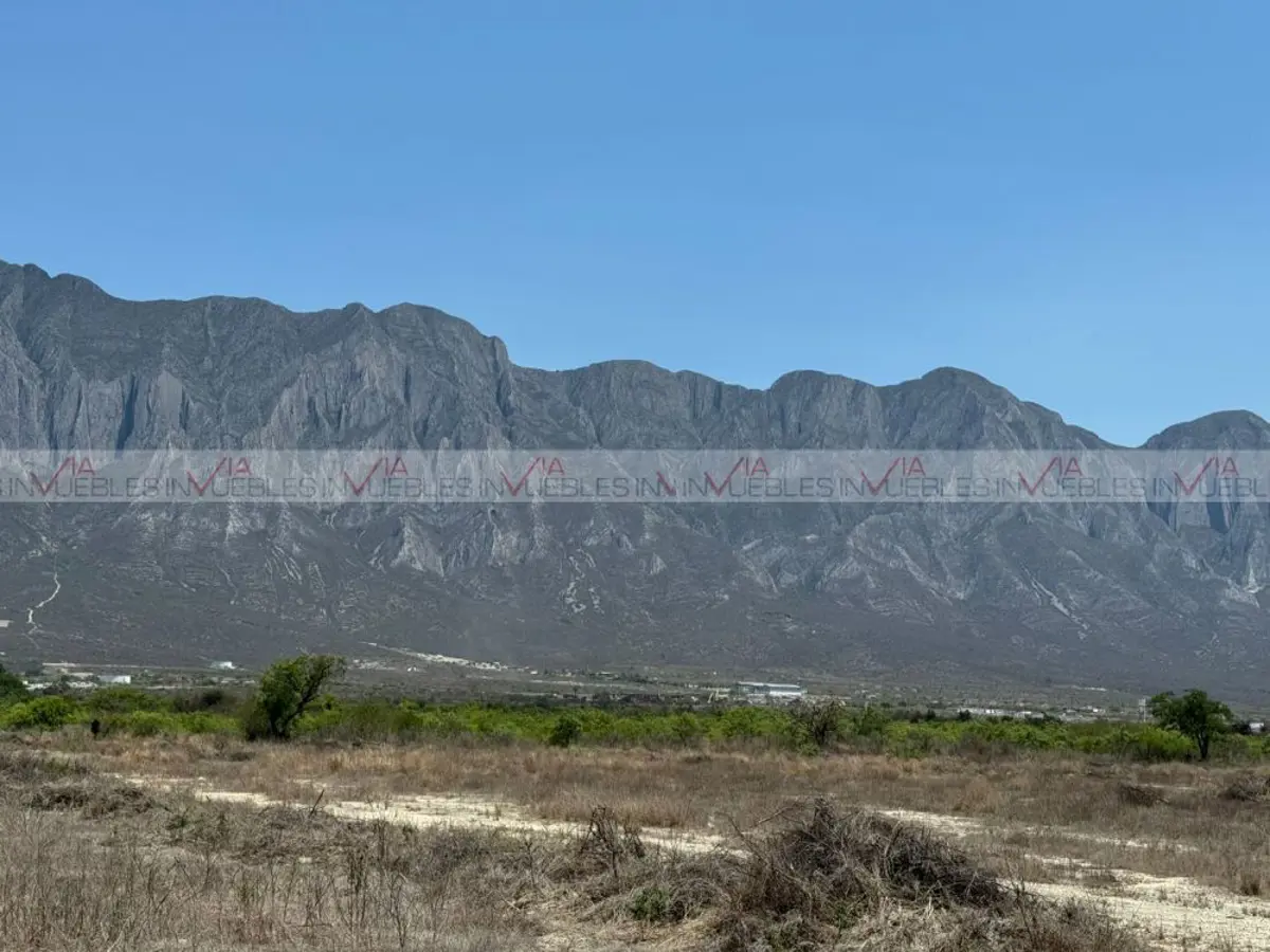 Terreno en venta en García Centro, García — foto 1 de 9