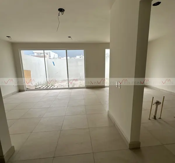 Casa en venta en Santoral, García — foto 2 de 16