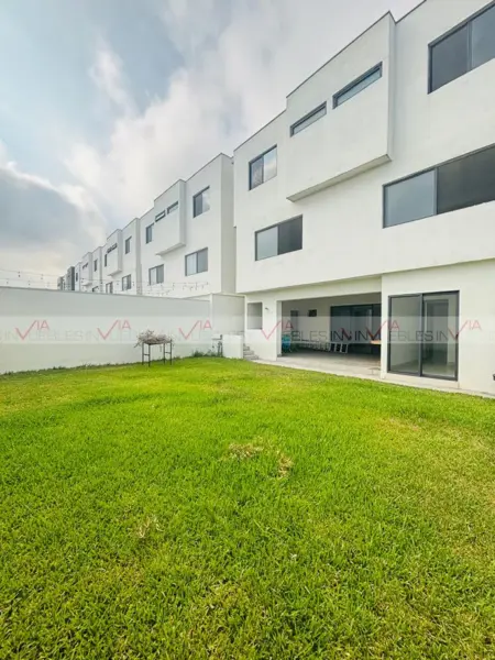 Casa en venta en Puerta de Hierro, Monterrey — foto 3 de 36