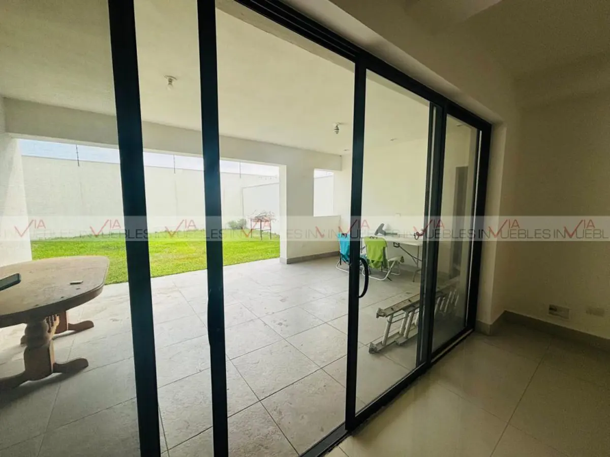 Casa en venta en Puerta de Hierro, Monterrey — foto 1 de 36