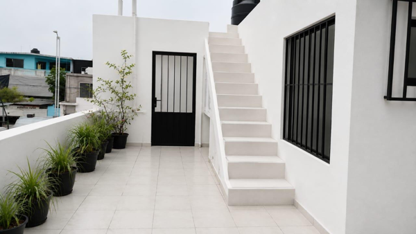 Casa con local Comercial; calle DONATO CASAS a unas cuadras ejército Mexicano, Boca del Río