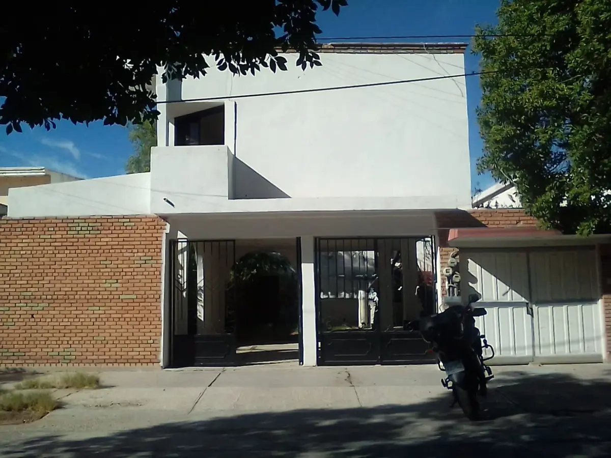 Venta de Edificio con 3 Departamentos en Torreón Jardín, Coahuila Venta de Edificio con 3 Departamentos en Torreón Jardín, Coahuila