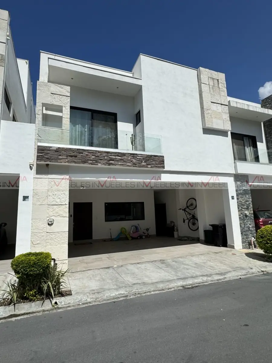 Casa en venta en Los Cristales, Monterrey — foto 1 de 18
