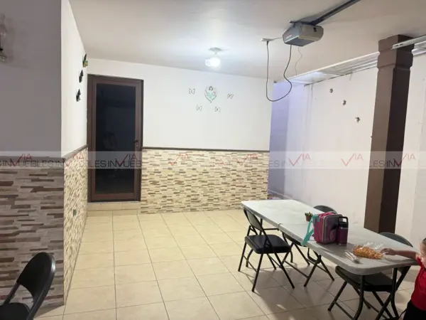 Casa en venta en Mitras Poniente, García — foto 3 de 21