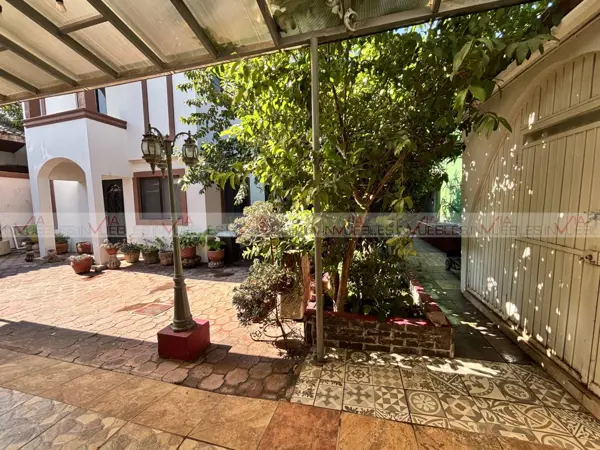 Casa en venta en Del Paseo Residencial, Monterrey — foto 2 de 20